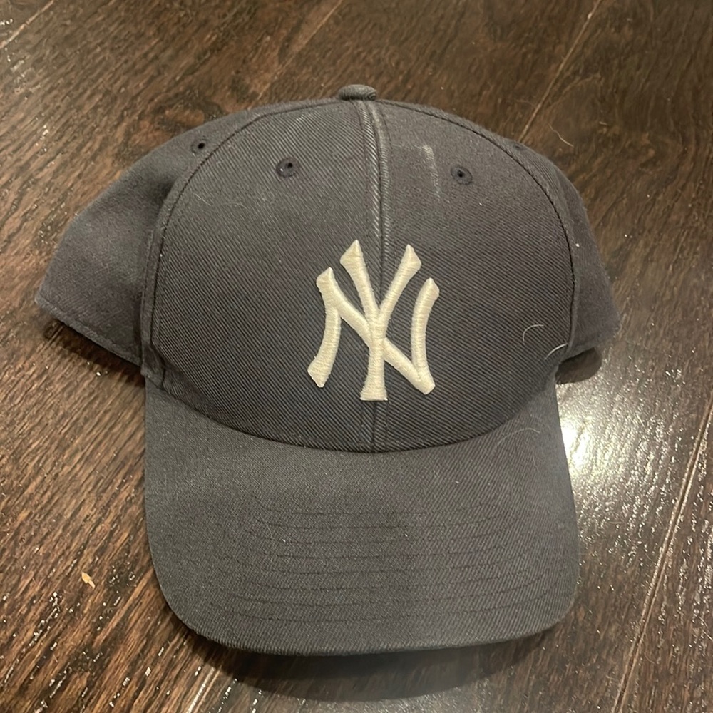 New York Yankees hat